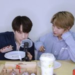 [NCT즌] 얘네 <b>서로</b> 쳐다보는것좀봐….