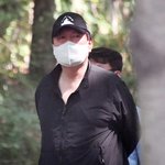 대선 출마 선언 앞두고, 윤석열은 '천안함 모자' 눌러썼다