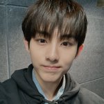 이런 코는 성형으로 안 나와?