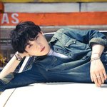 [방탄소년단] 미늉기 흑발에 <b>청청</b> 입히는거 누구 생각이죠