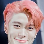 [NCT즌] 마크 턱살 <b>두</b><b>겹</b>된거 본사람