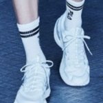 방탄 뷔 <b>발목</b> 진짜 얇음