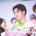 남다른 비율의 거대한 남<b>신들</b>