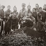 [방탈죄송] 전 재산 털어 “봉오동 전투”에 보태고 광복 40일...