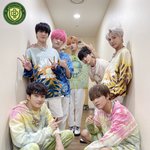[NCT즌] 맨 앞에 커플룩 있어요