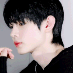 가녀린 소년 <b>감성</b> 건드리는 남<b>돌</b>