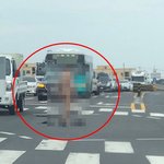 나체로 활보한 남성…경찰 <b>출동</b> 후 안전조치