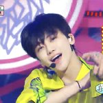 [NCT즌] 이 <b>셔츠</b>를 입고 이렇게 잘생길수가 있냐???