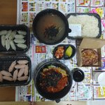 비빔<b>국수</b> 만두 떡갈비 먹는중ㅋ