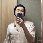 세훈이 옷 진짜 <b>잠옷</b>같네 ㅋㅋㅋ