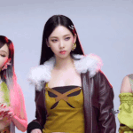 카리나 조카 <b>심즈</b>로 만든거같은 얼굴이네