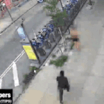 길거리 성폭행장면순간 포착.<b>gif</b>ㄷㄷ