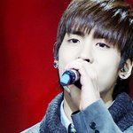 [모두드루와] SM이 10대에 <b>최초</b>로 솔로곡까지 내준 가수.jpg