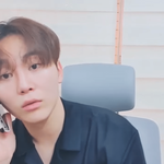 라이브 중인 부승관 말 믿지 않는 <b>문빈</b>