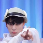와 뭔 주니어네이버하게 생겼는데