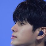 얼굴에 <b>매력점</b> 있는 아이돌 누구있지