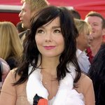 데뷔작으로 칸 여우주연상 받고 21년 만에 복귀하는 배우