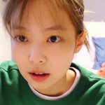 제니 얼굴 진짜 뭔 아기같네