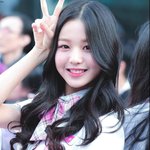 확실히 장원영 얼굴이 많이 바뀌긴 함