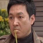 나 <b>용돈</b> 35만원 받는데