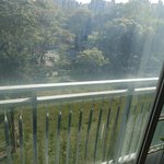 나 <b>LH</b> 사는데... 2년간 집값 2배로 뜀