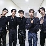 [뉴이스트] <b>로코</b>단 모여라 ㅋㅋ 로니온다