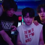 얘네들은 이제 대놓고 샤이니 조<b>무사</b>로 나가네