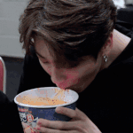 [군대] 전정국 <b>비빔면</b> 개맛있게 먹어