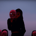 사회 비판적 메시지를 노래하는 여돌