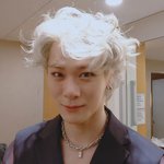 다가가기 힘든 남돌의 <b>마법</b> 같은 미모