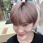 [NCT즌] 난 ㅈㅐ현 <b>이셀카</b> 볼때마다 포카로 나왔으면 시세 쩔었겠다...