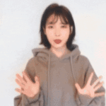 아이유가 머리를 가장 짧게 잘랐을 때