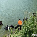 신정호수에 빠진 여성 <b>수색</b> 중