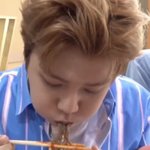 [펜타곤] 진호 전역 브이앱은 꼭 <b>먹방</b> 원해