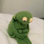 [댓글부탁해] 으휴 책상 <b>끝부분</b>에 거울 뒀다가