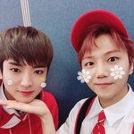 [펜타곤] 얘들아 빛나리 때 <b>유토</b>