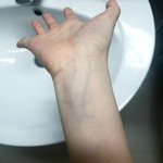 왜케 핏줄이 쫙 올라왔냐