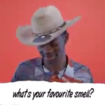 이쯤되면 무슨 향기 나는지 진짜 궁금한 리한나