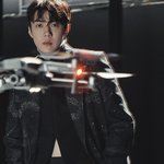 이거 세훈 <b>맨살</b>일까 뭐 입은걸까