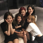 내 동생 내 무릎에 누워서 잔다 ㅋㅋㅋㅋㅋ