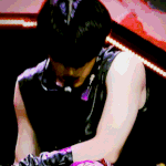 [댓글부탁해] 턱선이 날카로워 누가 만지면 <b>베일</b>수도 있어