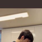 [EXO] 세훈이 영상에서 경수 <b>펭귄</b> 장갑