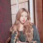 얘드라 이런 화장에 어울리는 펄 섀도우 없을까??