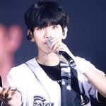 박내주는 도대체 앞머리를 어디다 팔아먹는거야