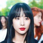 눈빛부터 시작되는 <b>여</b><b>돌</b> 카리스마
