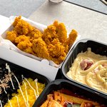 떡참 <b>트러플</b>크림떡볶이, 불마왕떡볶이 섞어 먹으니 로제떡볶이 맛이네요