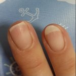 [이것좀봐줘] +<b>새글</b>) 엄마가 받은 네일아트 봐달라고 한 사람입니다