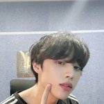 [더보이즈] ㅇㅅ) 뽀갈 타이밍 놓쳐서 <b>민망</b>해하고 있는데