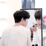 혼자 얼굴에 치동치동하는 주<b>학년</b>