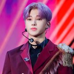 [에이티즈] <b>우영</b>이 보라색 머리